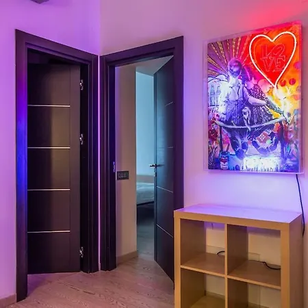 Daire Charme & Luxe 2 Bedroom Center *
