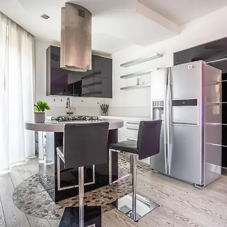 Charme & Luxe 2 Bedroom Center 罗马